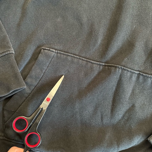 Hollister Men's Black Hoodie - Picture 5 of 5